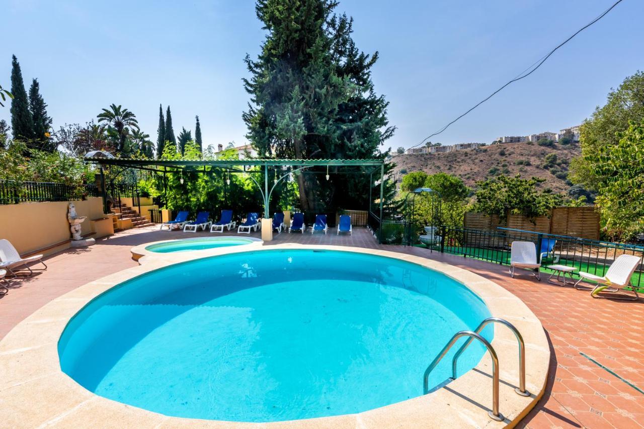 New House In Malaga Nature Luaran gambar