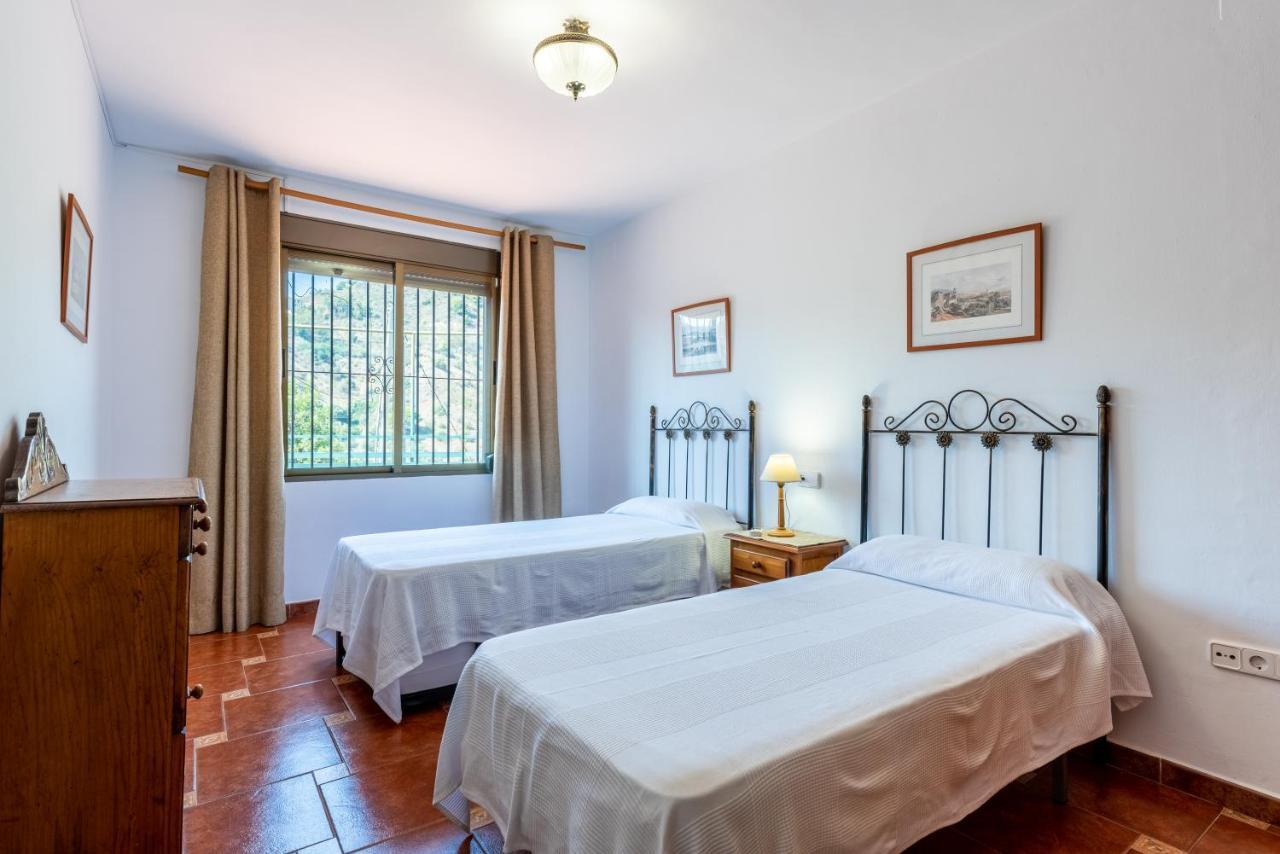 New House In Malaga Nature Luaran gambar
