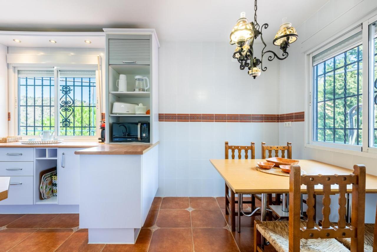 New House In Malaga Nature Luaran gambar